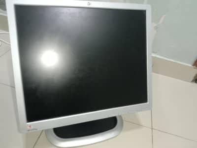 Hp L1950g Monitor in 10/10 condition only for 4499