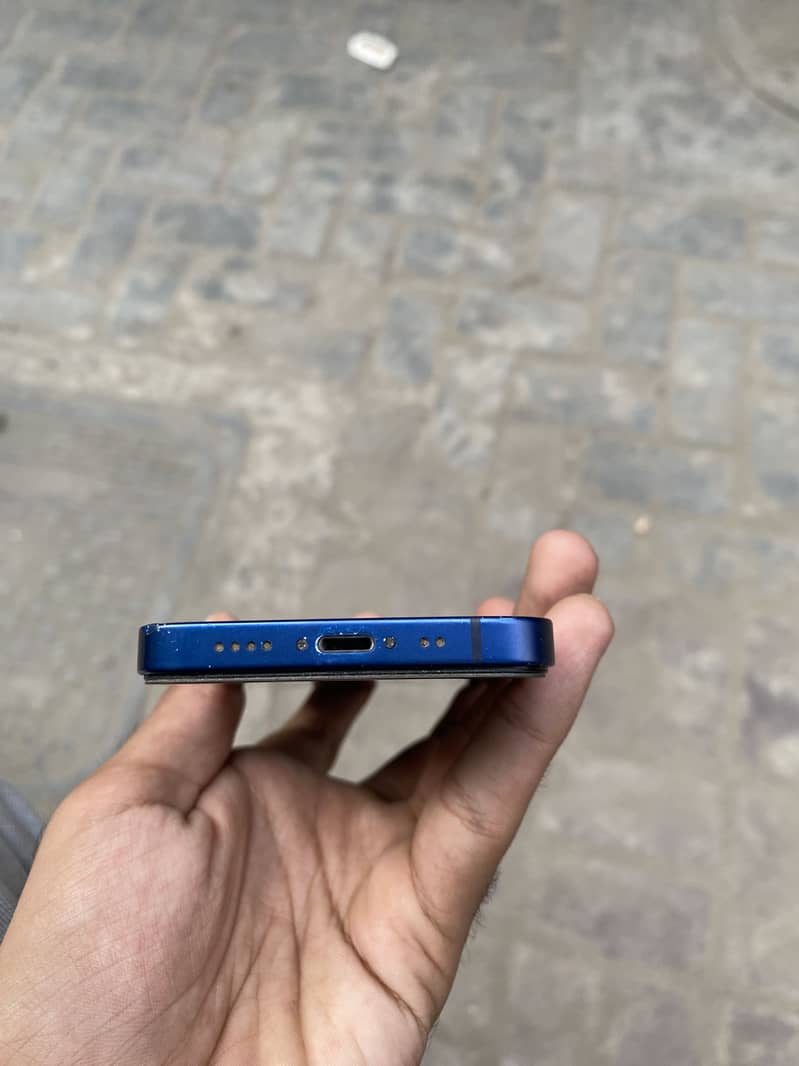 Apple iPhone 12 mini 0