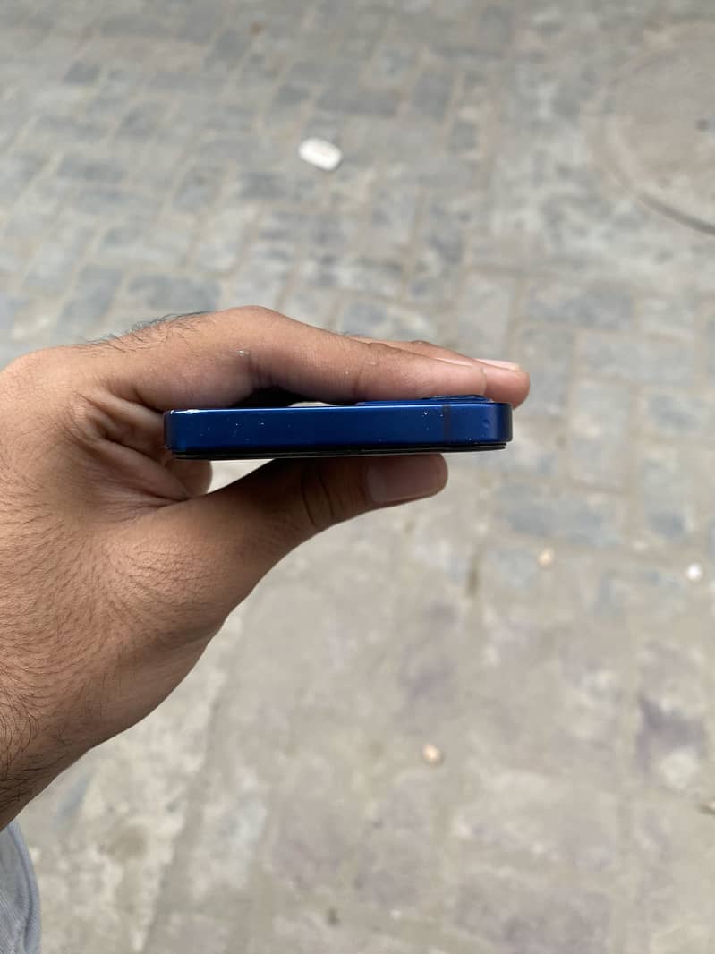 Apple iPhone 12 mini 1