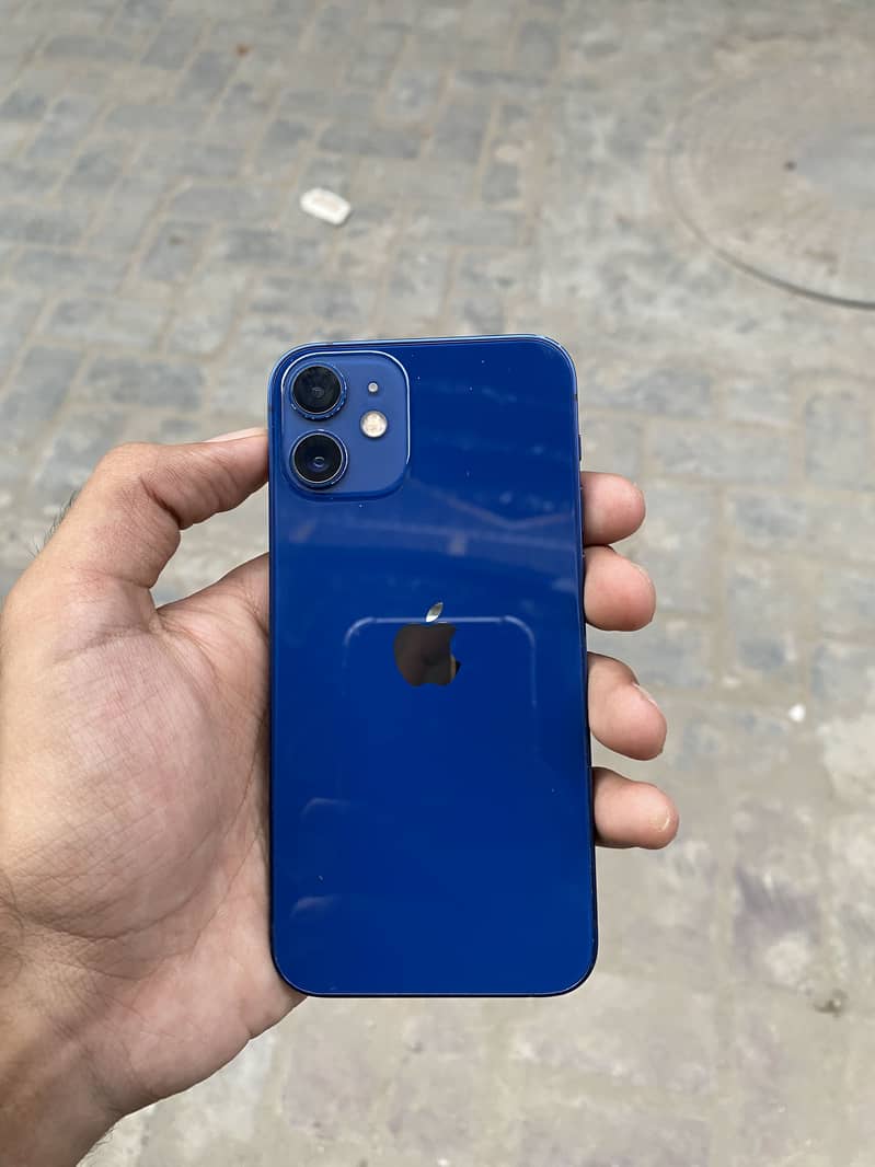 Apple iPhone 12 mini 4
