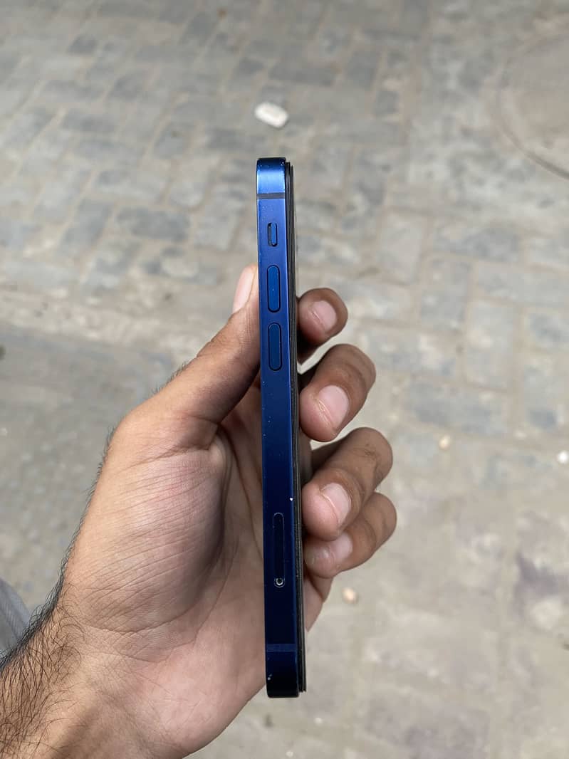 Apple iPhone 12 mini 7