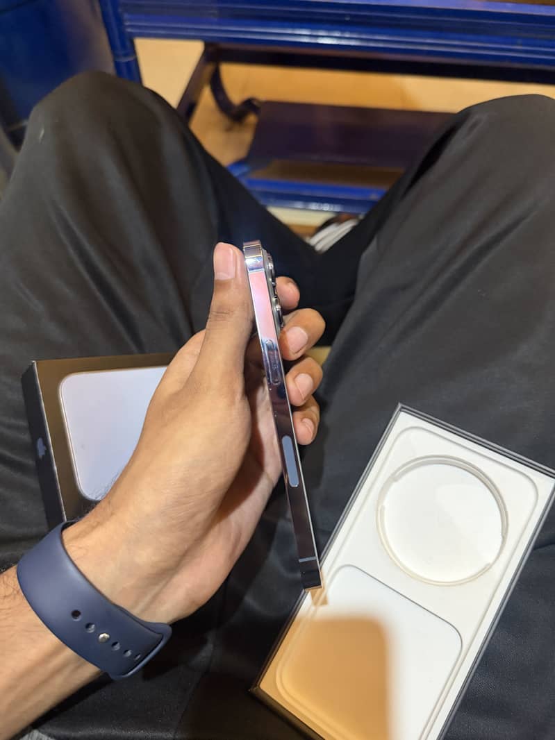 Apple iPhone 13 Pro 1