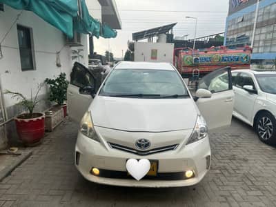 Toyota Prius Alpha 2013/2017 Model