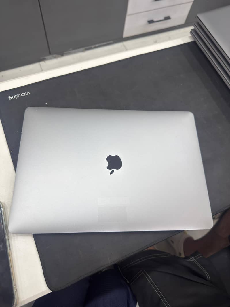 Macbook pro 2018 1