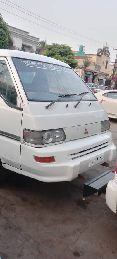 Mitsubishi van
