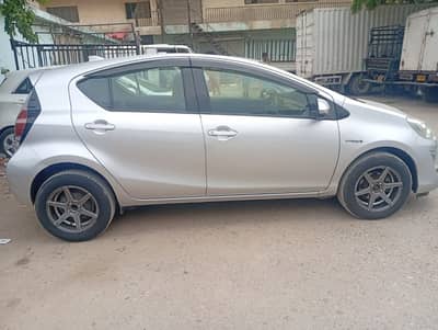 Toyota Aqua 2015