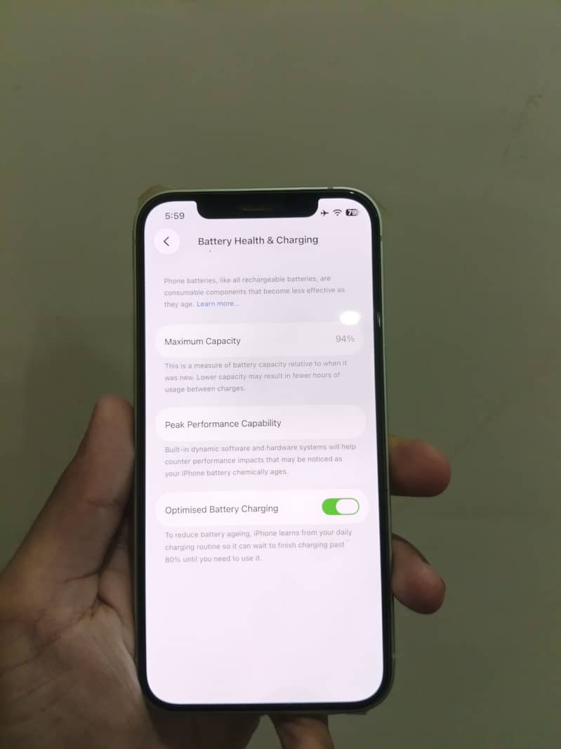 Apple iPhone 12 4