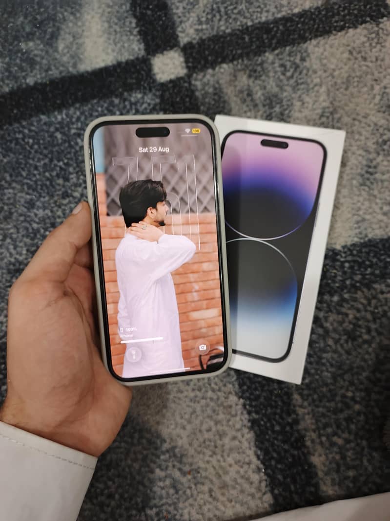 Apple iPhone 14 Pro Max 1