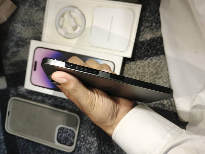 Apple iPhone 14 Pro Max 6