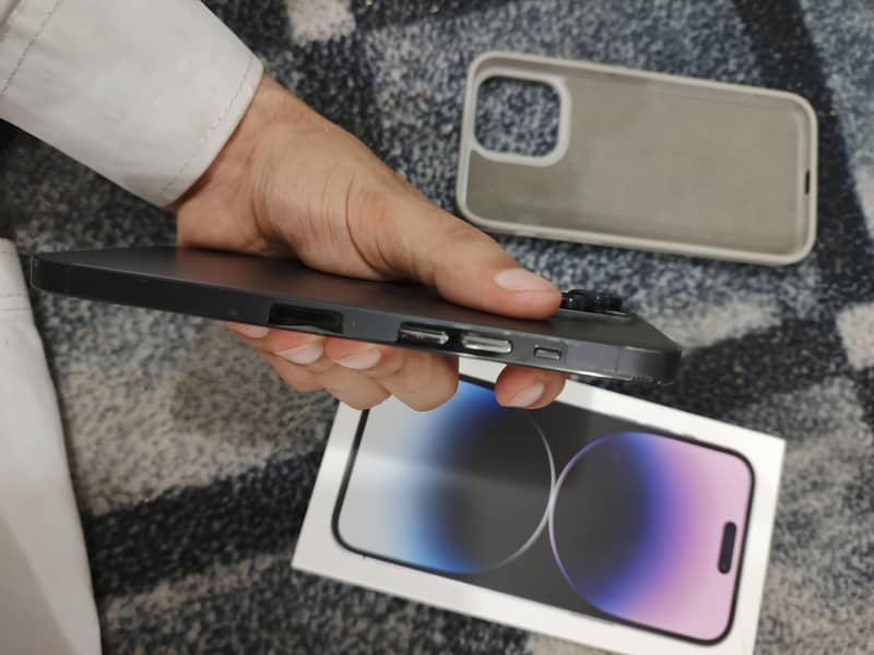 Apple iPhone 14 Pro Max 7