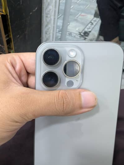 Apple iPhone 16 Pro Max