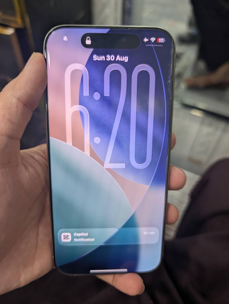 Apple iPhone 16 Pro Max 1