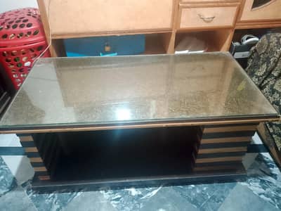 center table condition 10/9  used only 2 years