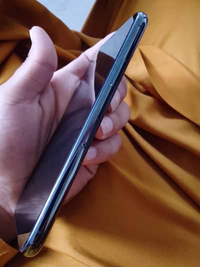 Apple iPhone 11 Pro 64 GB hai water pack
