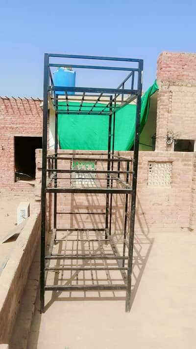 bunk bed triple story