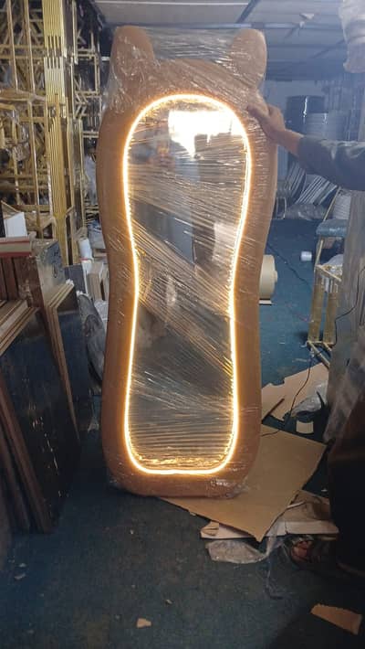 Modern LED Wall Mirror | Stylish Designer Mirror | Luxury Home & Salo