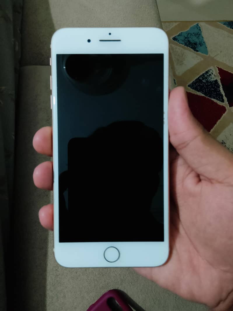 Apple iPhone 8 Plus 0