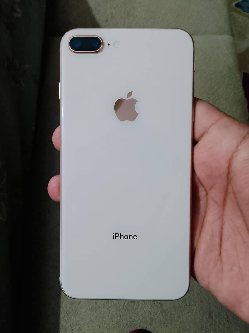 Apple iPhone 8 Plus 4