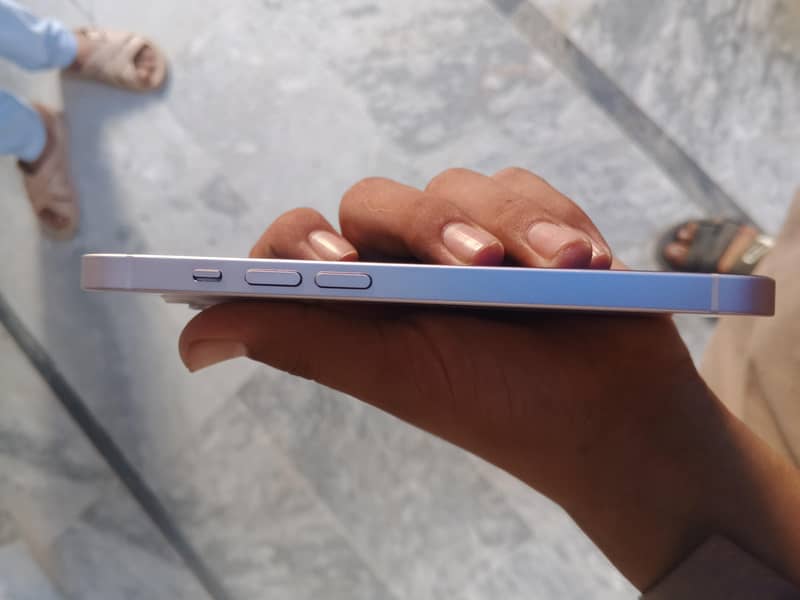 Apple iPhone 14 1