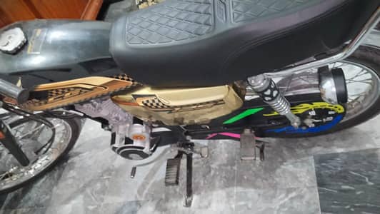 125 gold black 25 model achii condition ma ha
