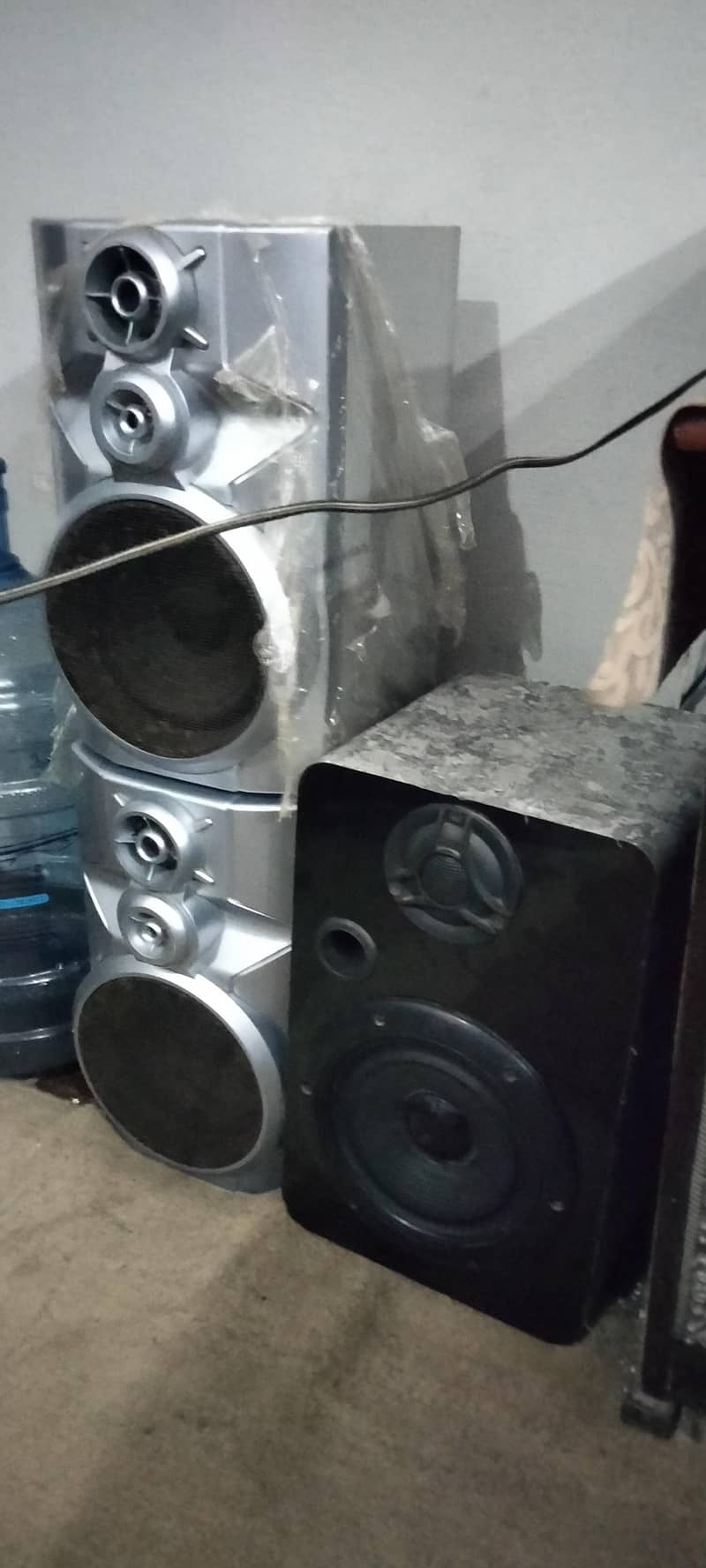 amplifier & speakers 1