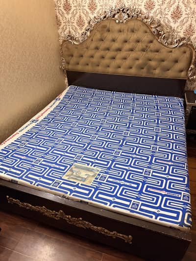 Diamond 6 inh mattress almost brand new
