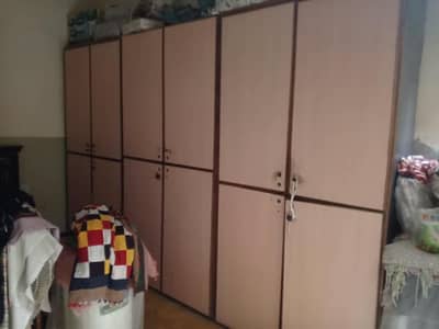 cupboard ya wardrobe 6 door good condition