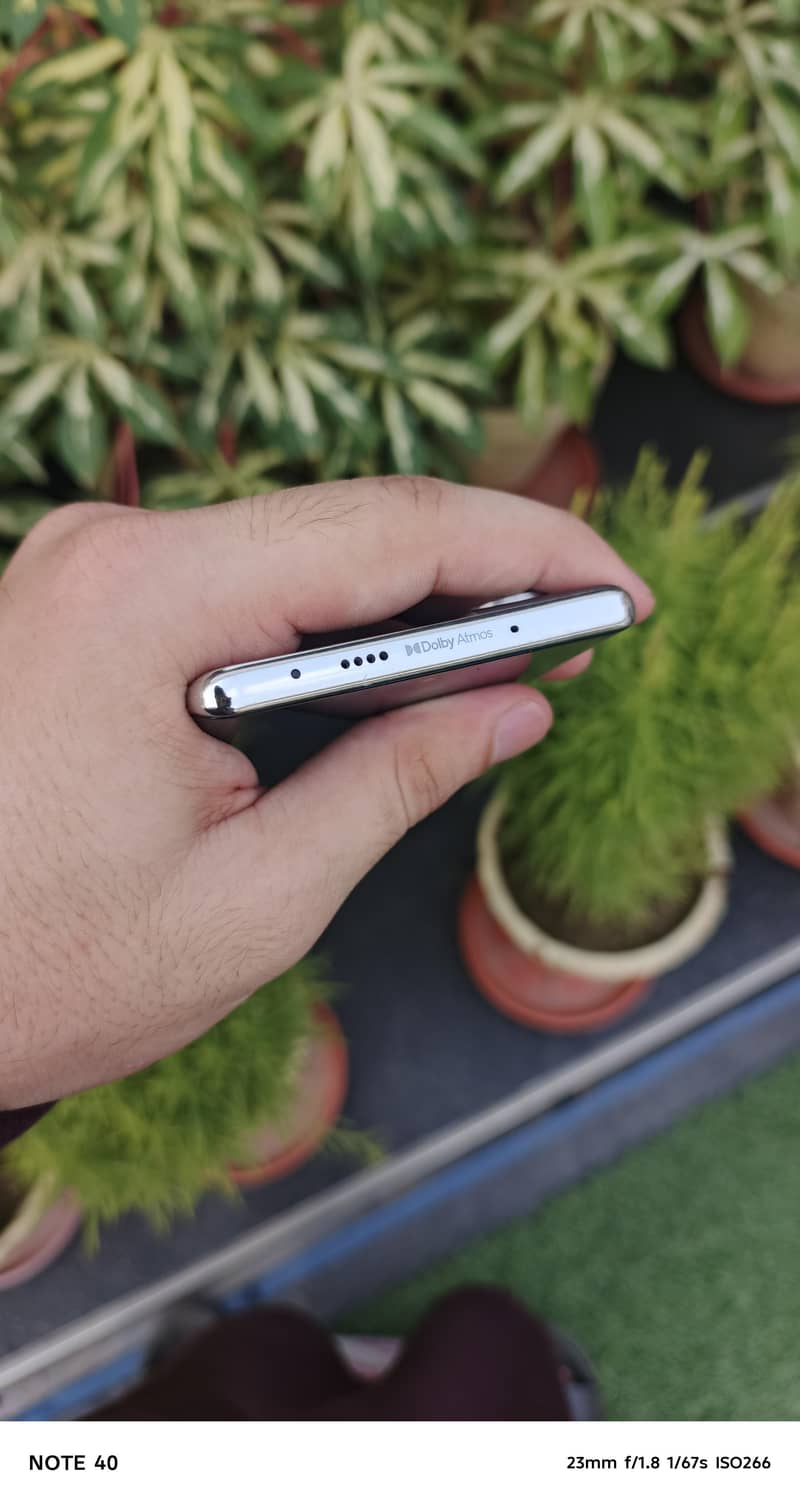 Tecno CAMON 40 Pro 1
