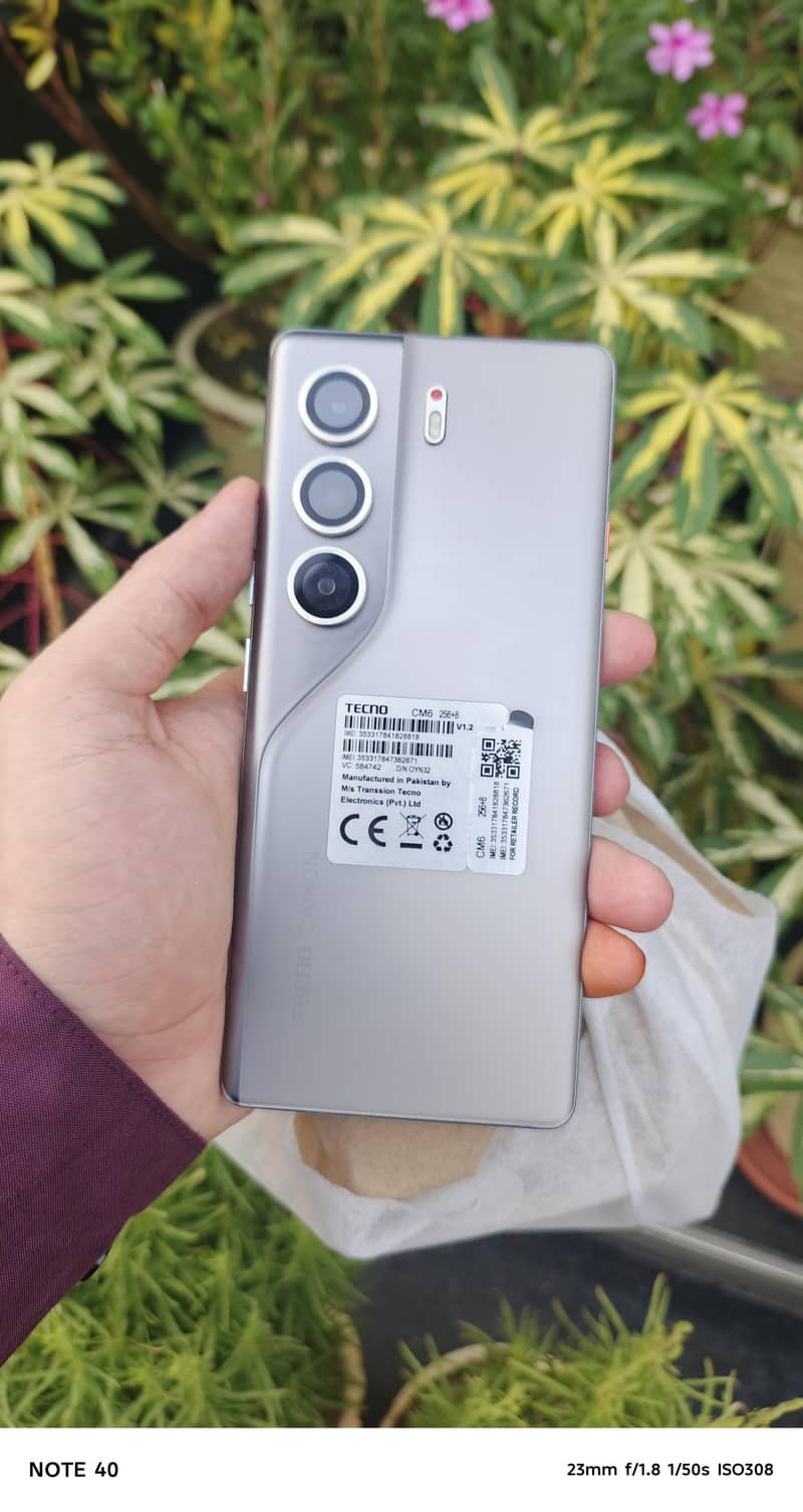 Tecno CAMON 40 Pro 4