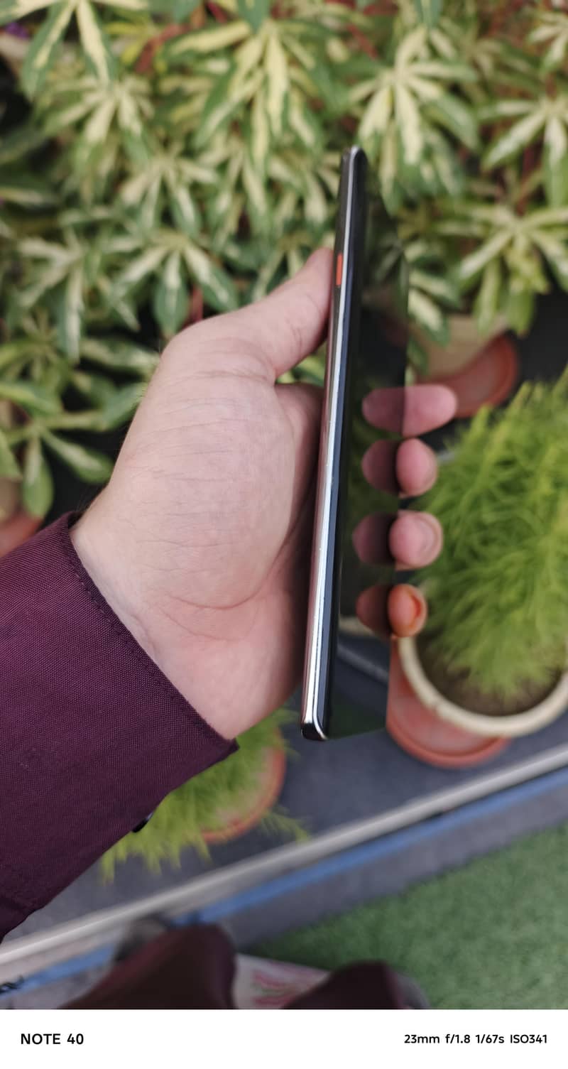 Tecno CAMON 40 Pro 7
