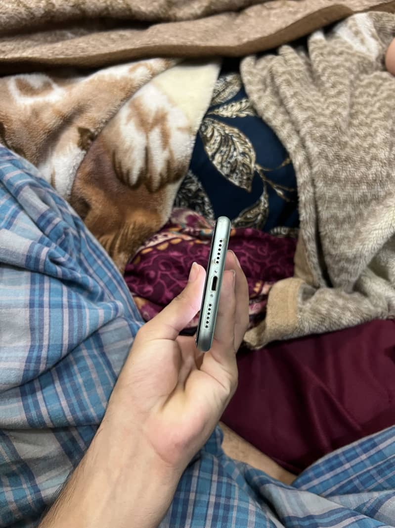 Apple iPhone 11 1
