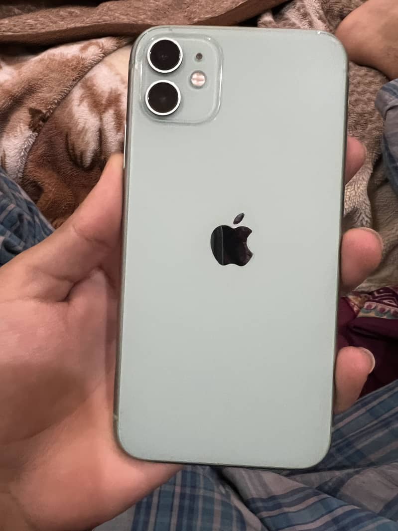 Apple iPhone 11 4
