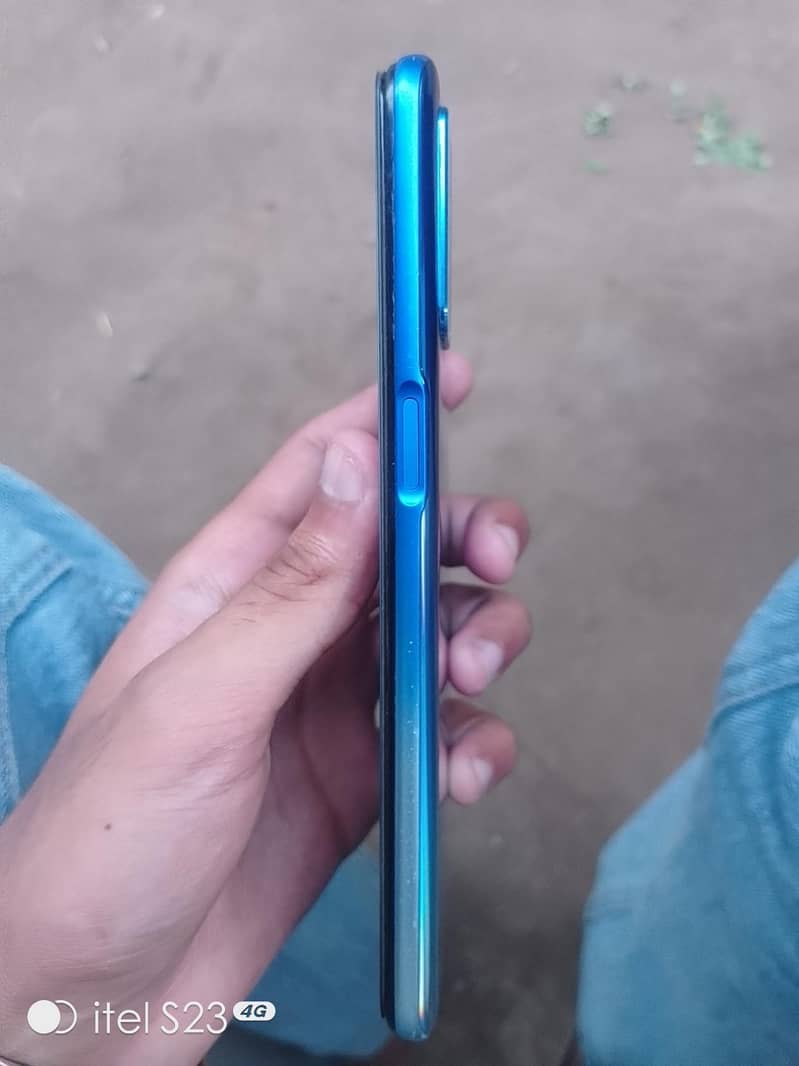OPPO A54 4