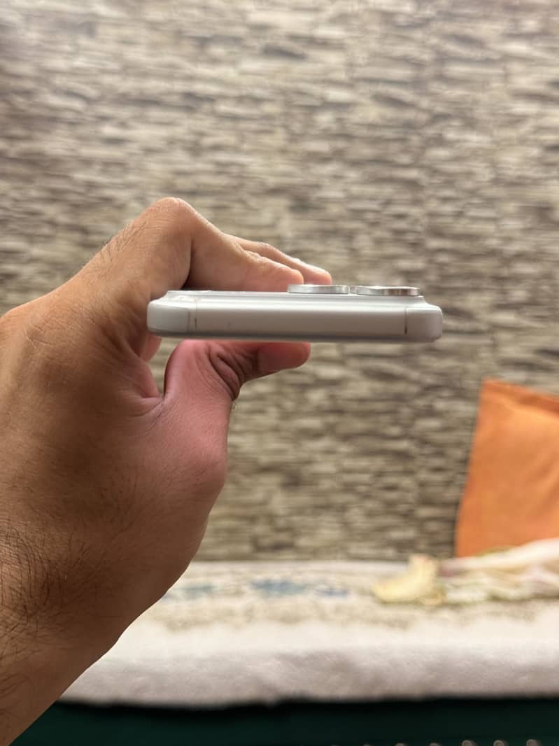 Apple iPhone 17 Pro Max 6