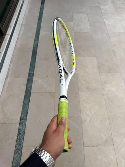 tennis racket