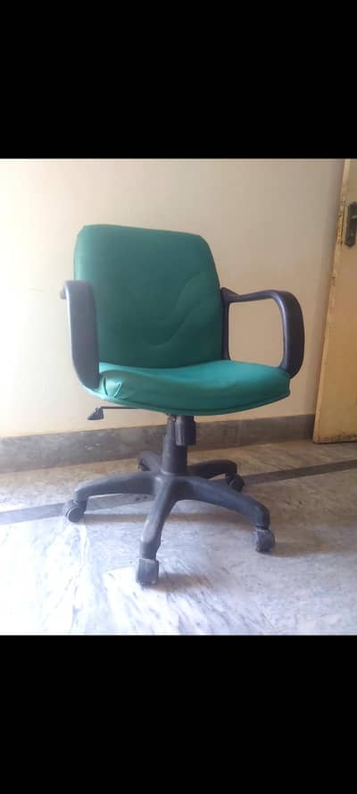 Office Chair leather seats all wheel working