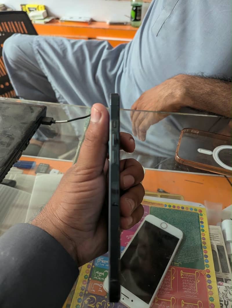 Apple iPhone 12 Pro Max 1