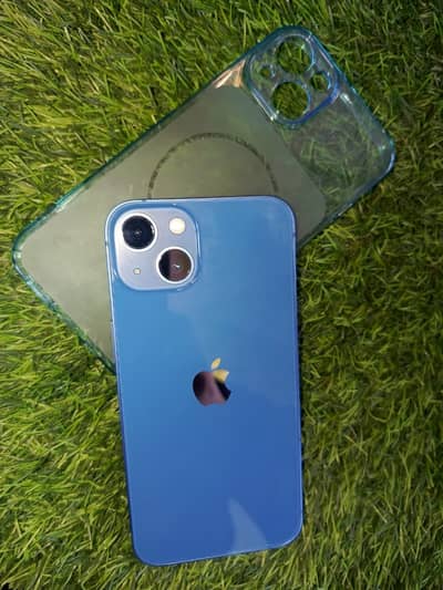 Apple iPhone 13