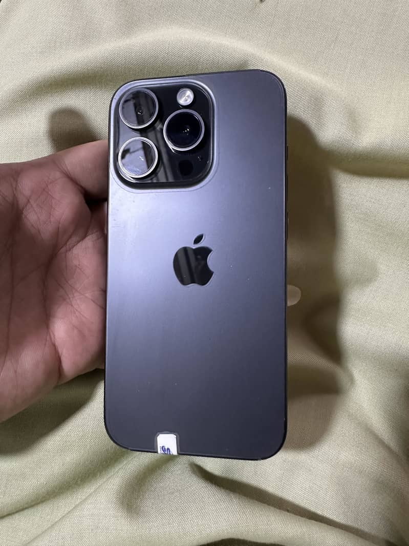 Apple iPhone 15 Pro 0