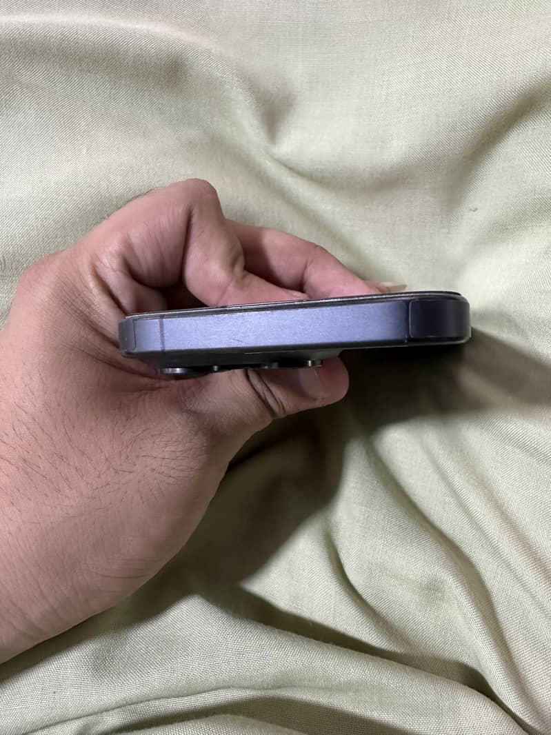 Apple iPhone 15 Pro 5