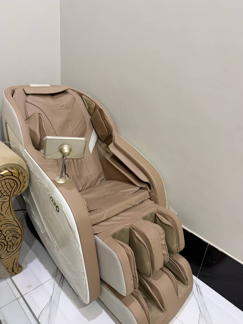 Messaging chair 1