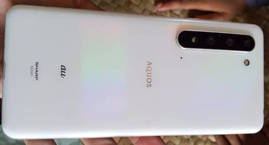 AQUOS R5G 5G FOR SELL