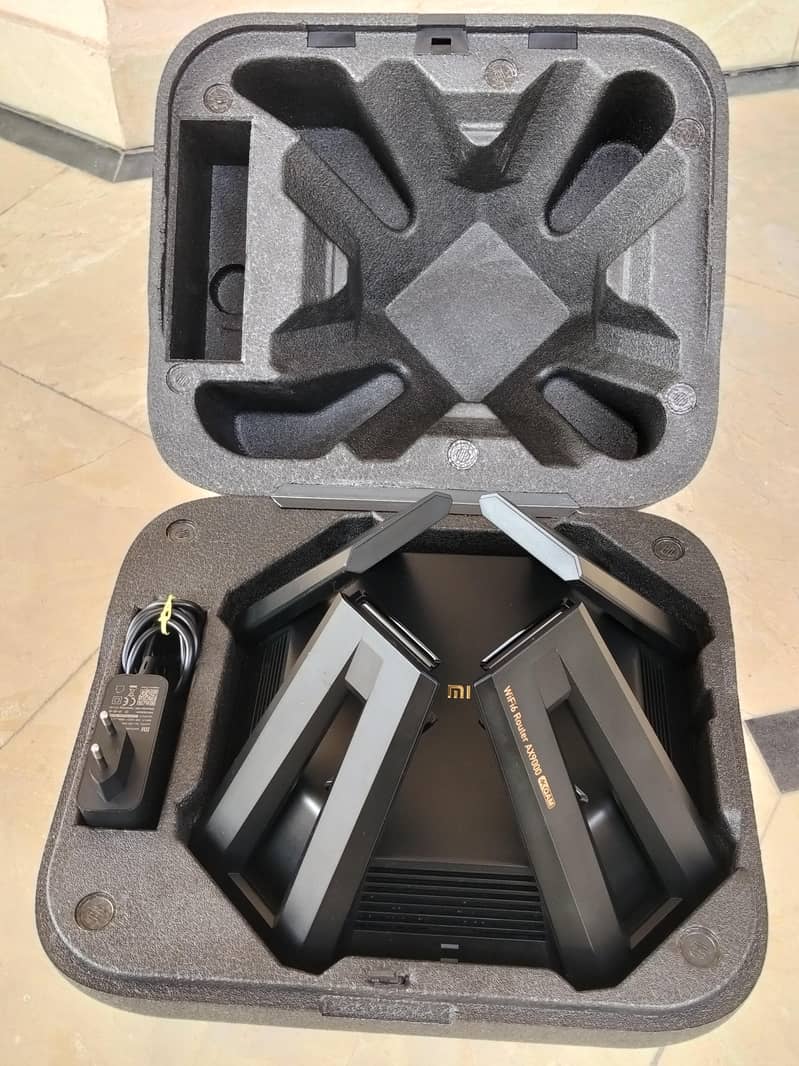 Geaming router 10