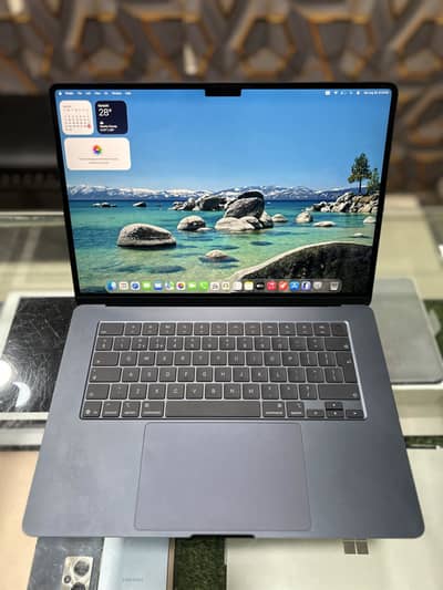 MacBook Air M5 15” 24/1TB APPLE CARE+ March 2029