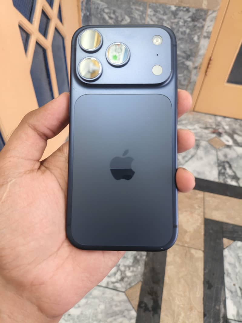 Apple iPhone 17 Pro 2