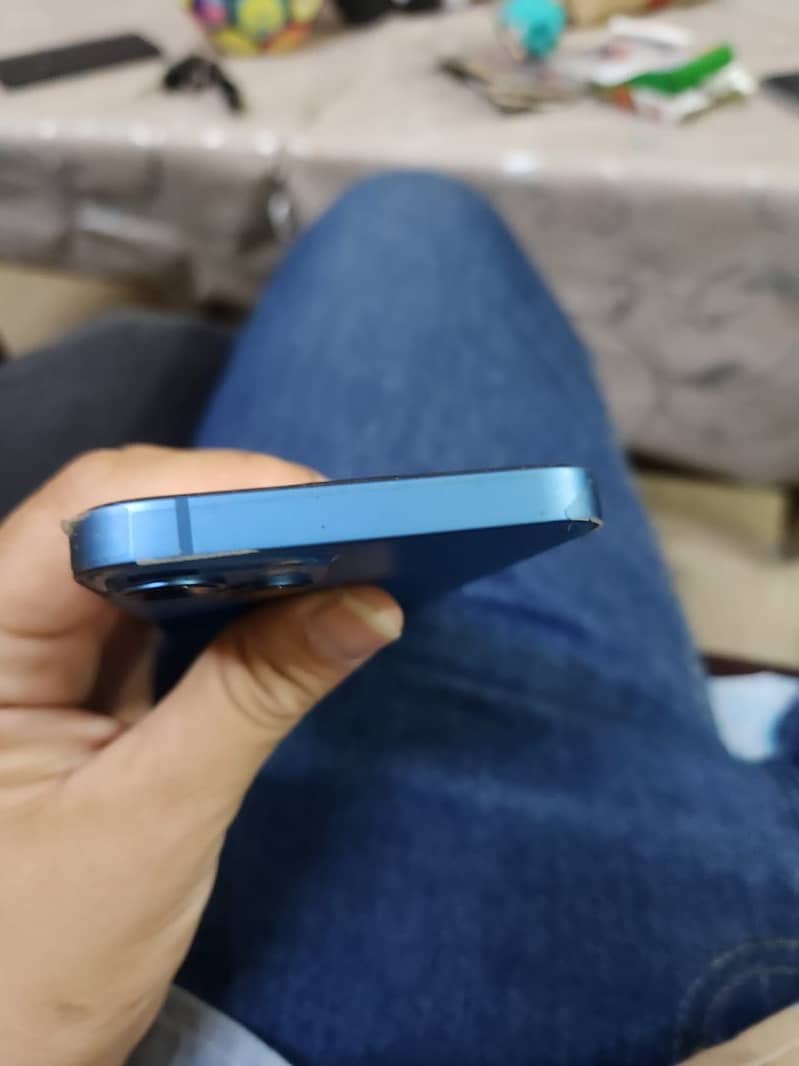 Apple iPhone 13 3