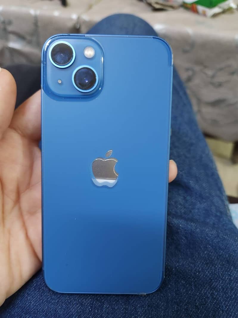 Apple iPhone 13 4