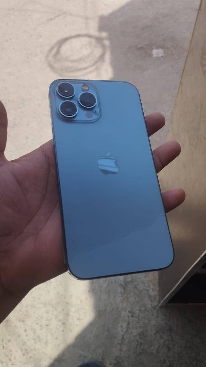 Apple iPhone 13 Pro Max 1