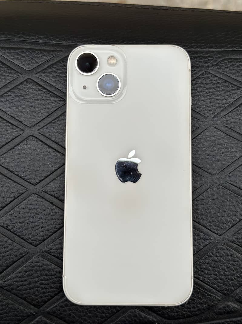 Apple iPhone 13 0