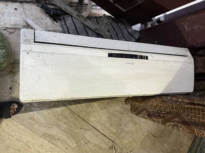 Gree 1 ton ac